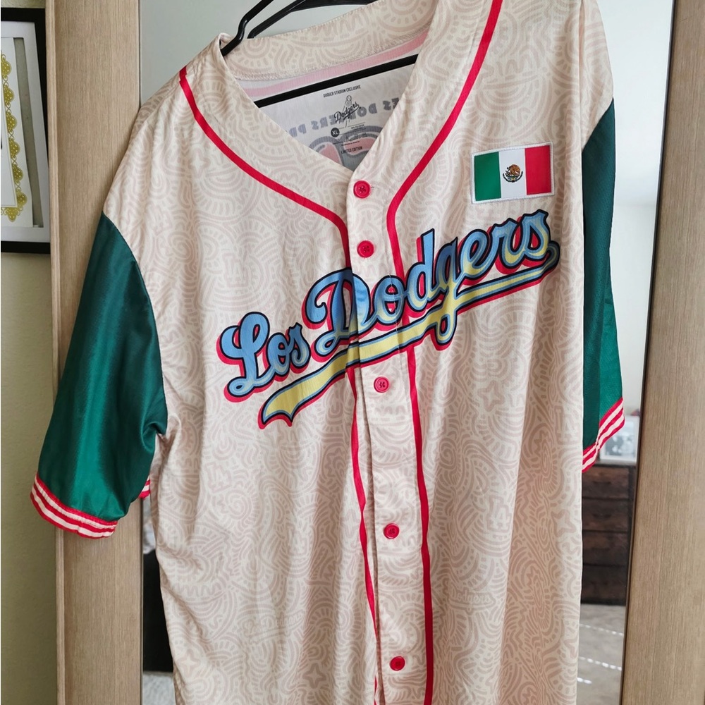 LA Dodgers Mexican heritage  Jersey XL new no tags